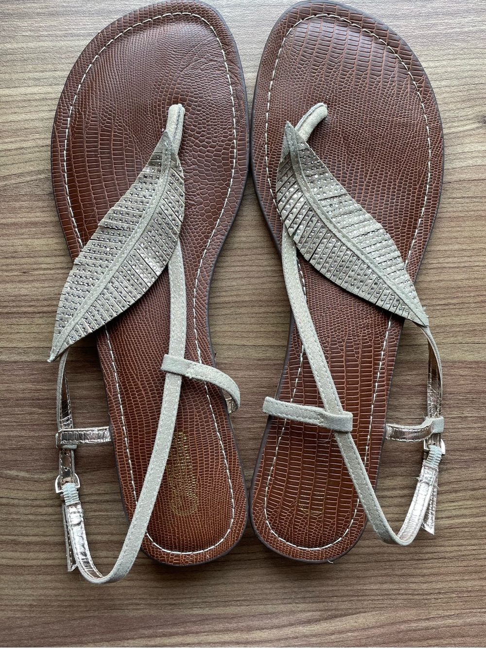 Carlos by Carlos Santana Tandy Metallic Rhinestone Leaf Sandals Brown Size 10